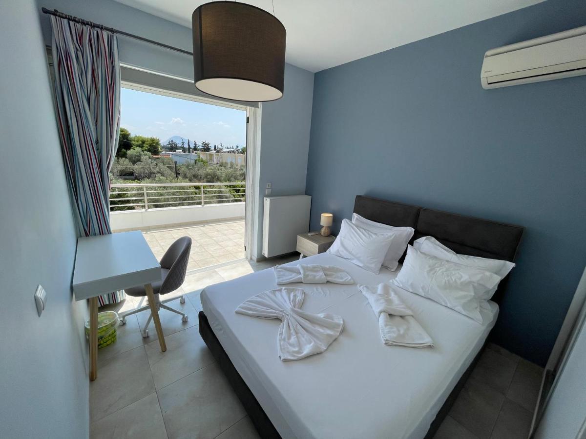 Luxury Villa Loutraki With Private Heated Pool Exterior foto