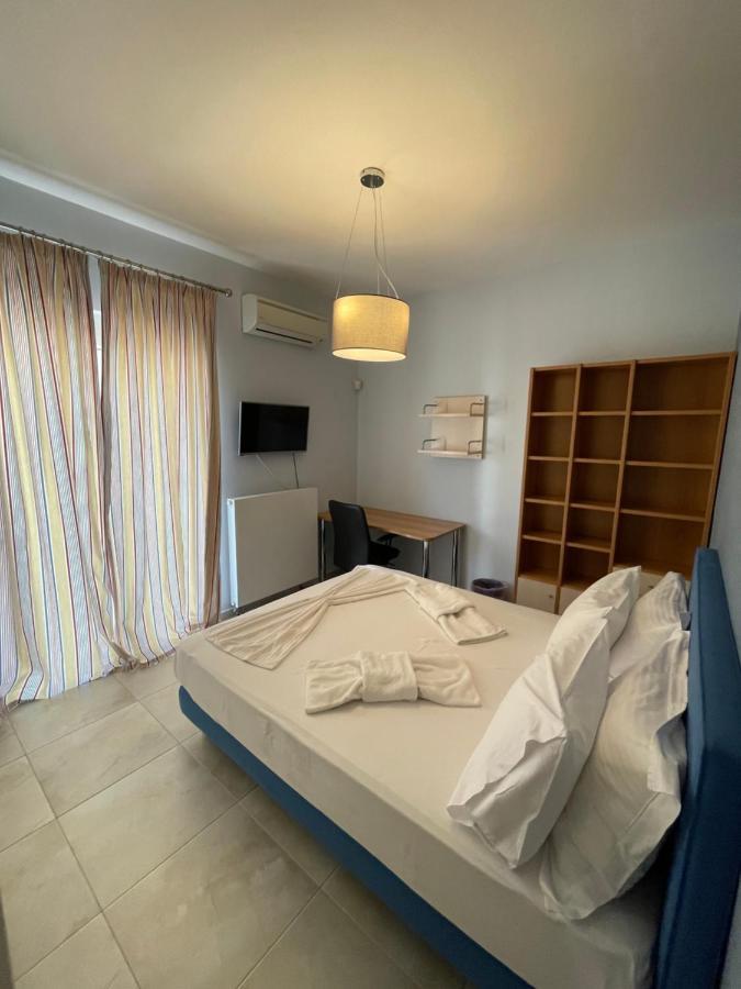 Luxury Villa Loutraki With Private Heated Pool Exterior foto