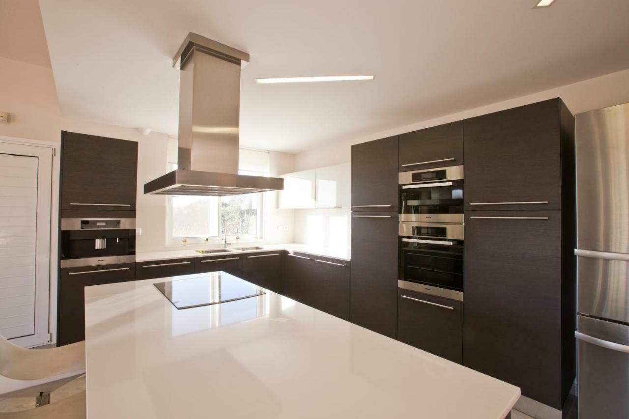 Luxury Villa Loutraki With Private Heated Pool Exterior foto