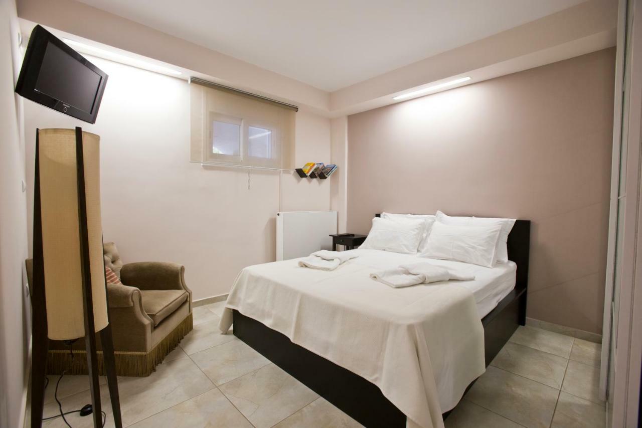 Luxury Villa Loutraki With Private Heated Pool Exterior foto